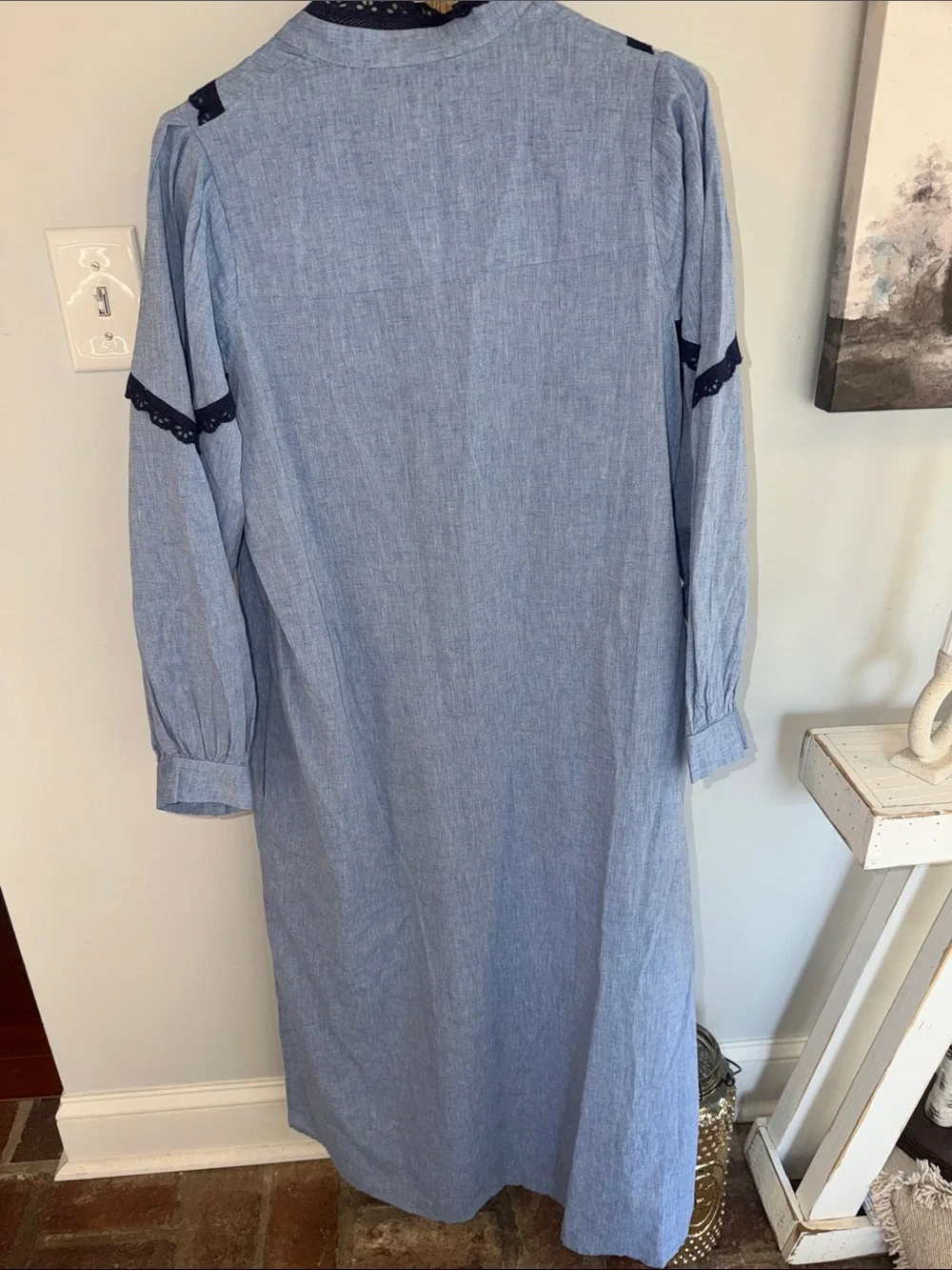 ⭐️Pomander Place by Tuckernuck Jolene Chambray Midi Dress⭐️ - Picture 12 of 13